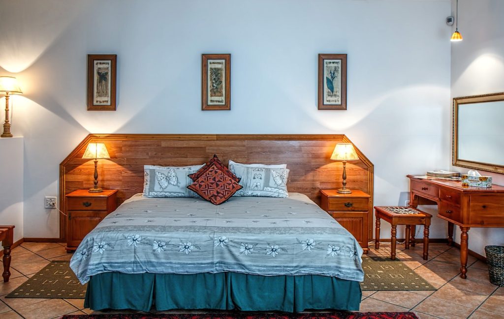 Finalize Your Hotel Room Design with Quality Woodwork