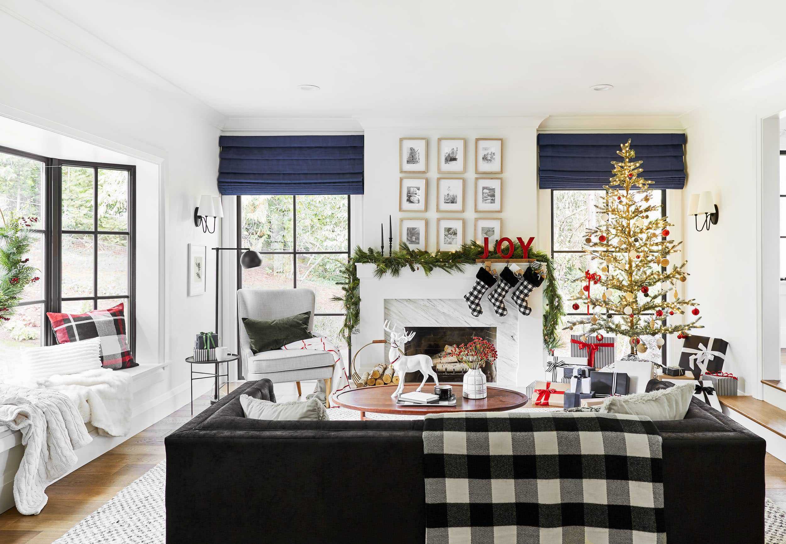 10 Sparse Christmas Tree Ideas to Buy this Holiday Season (+ Design