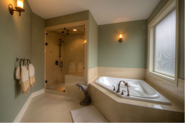 The Tub Layout