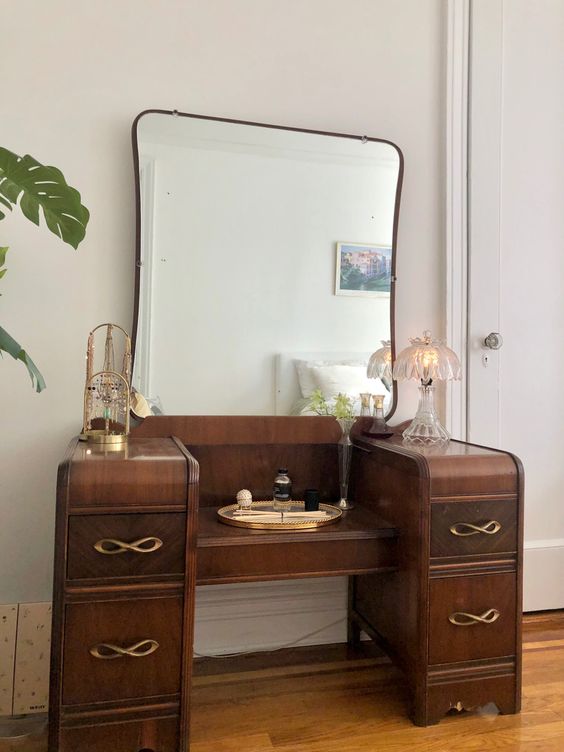 Art Deco-Inspired Vanity