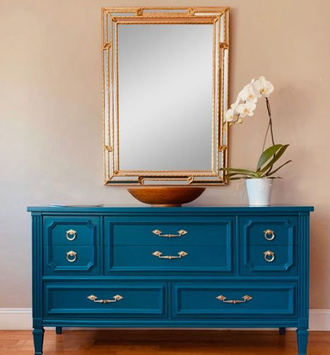 Creating an Eccentric Dresser