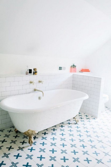 Give an Airy Look to Your Bath Space