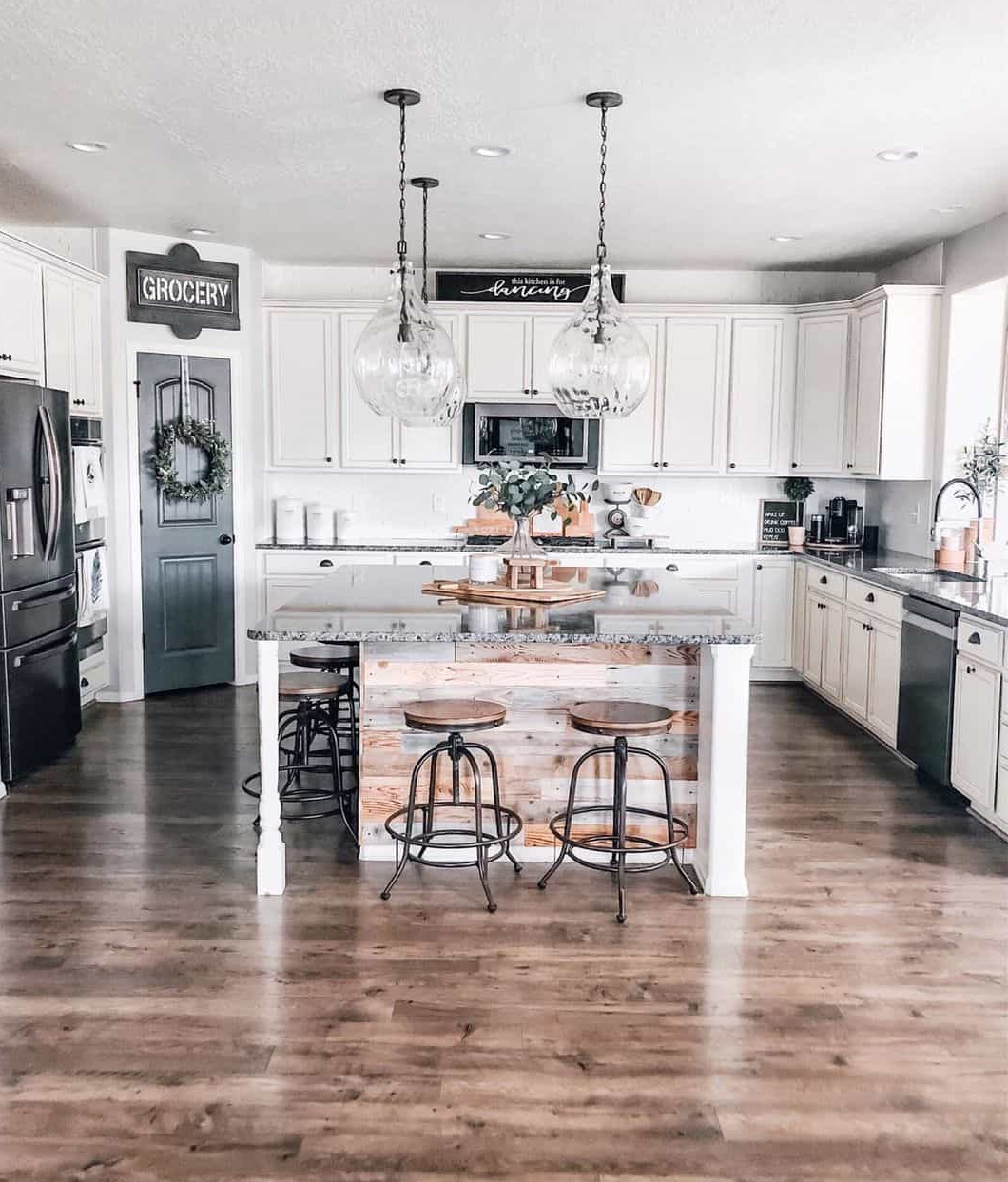 10 Best Farmhouse Kitchen Island with Seating Ideas - Cubby Home Design