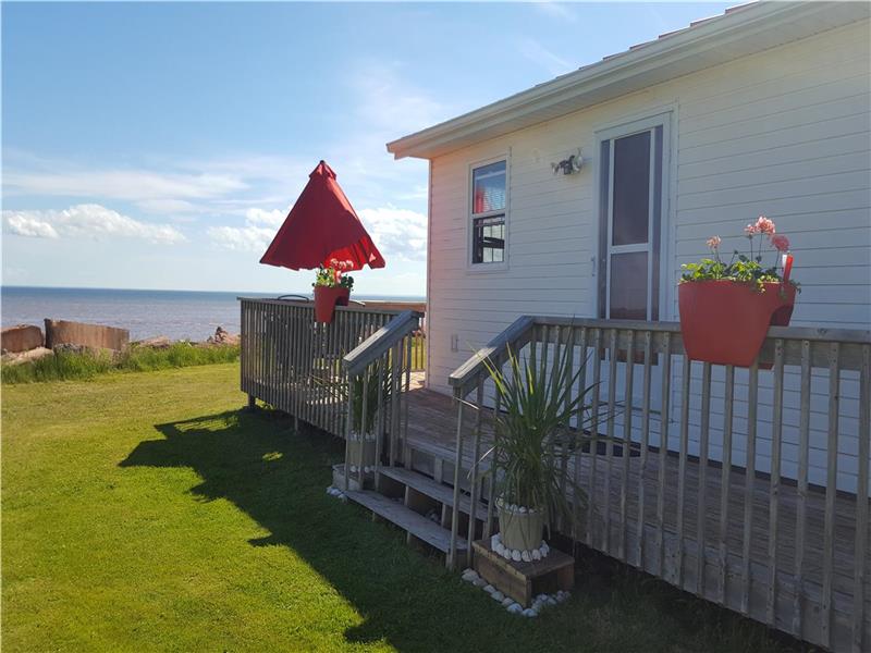 The Sea Glass Cottage [Prince Edward Island, Canada]